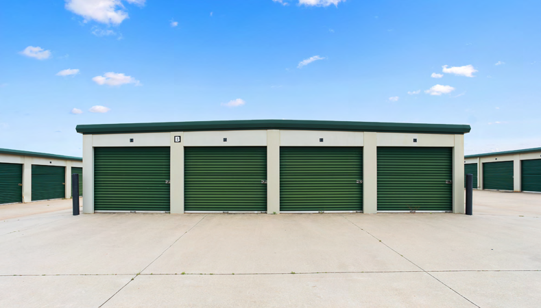 The Storage Center Self Storage Portfoli portfolio of 2 properties for sale on LoopNet.co.uk - Building Photo - Image 1 of 6