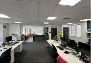9 Castle Sq, Brighton to rent Interior Photo- Image 1 of 6