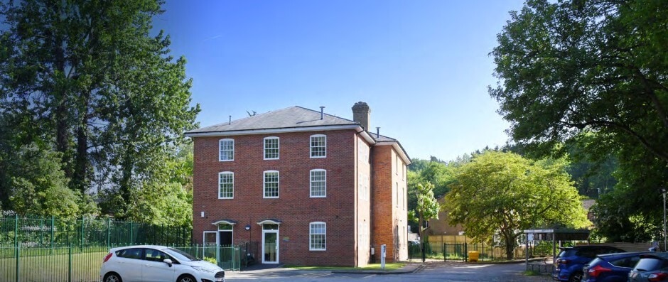 Boundary Rd, High Wycombe for sale - Building Photo - Image 2 of 7