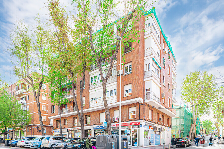 Calle José del Hierro, 54, Madrid, Madrid for rent - Primary Photo - Image 2 of 2