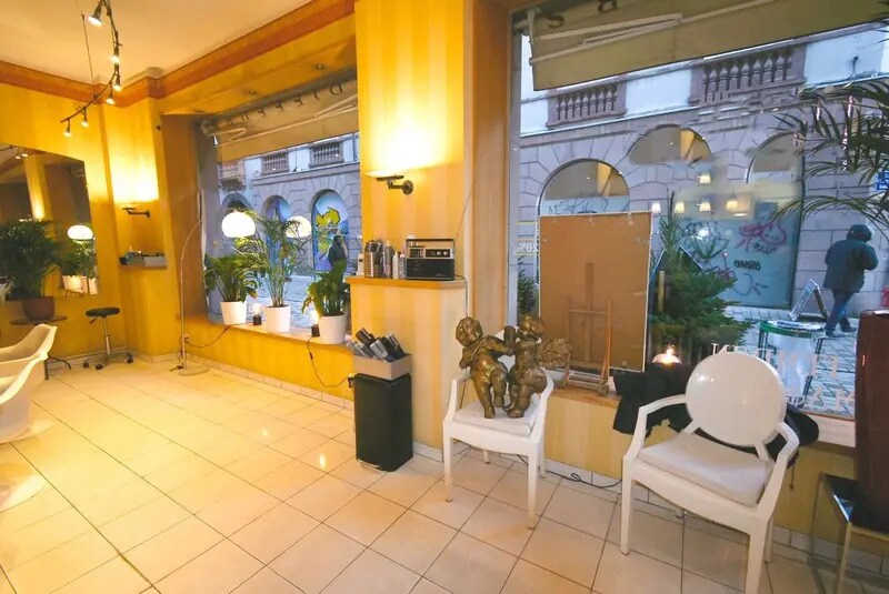 Retail in Strasbourg to rent - Building Photo - Image 2 of 10