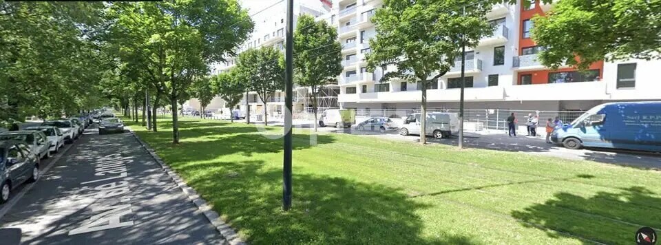 Retail in Dijon to rent - Building Photo - Image 1 of 2