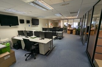 Kiln Ln, Epsom to rent Interior Photo- Image 1 of 3