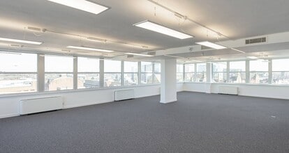 Broad St, Reading to rent Interior Photo- Image 2 of 2