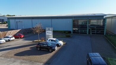 Trident Dr, Wednesbury to rent Building Photo- Image 2 of 6