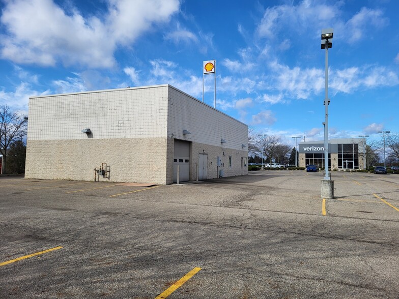 6812 Sawmill Rd, Dublin, OH for rent - Primary Photo - Image 1 of 7