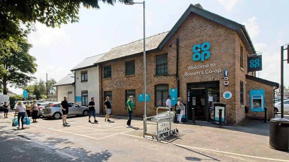 Chester Rd, Wrexham LL12 0HW UK