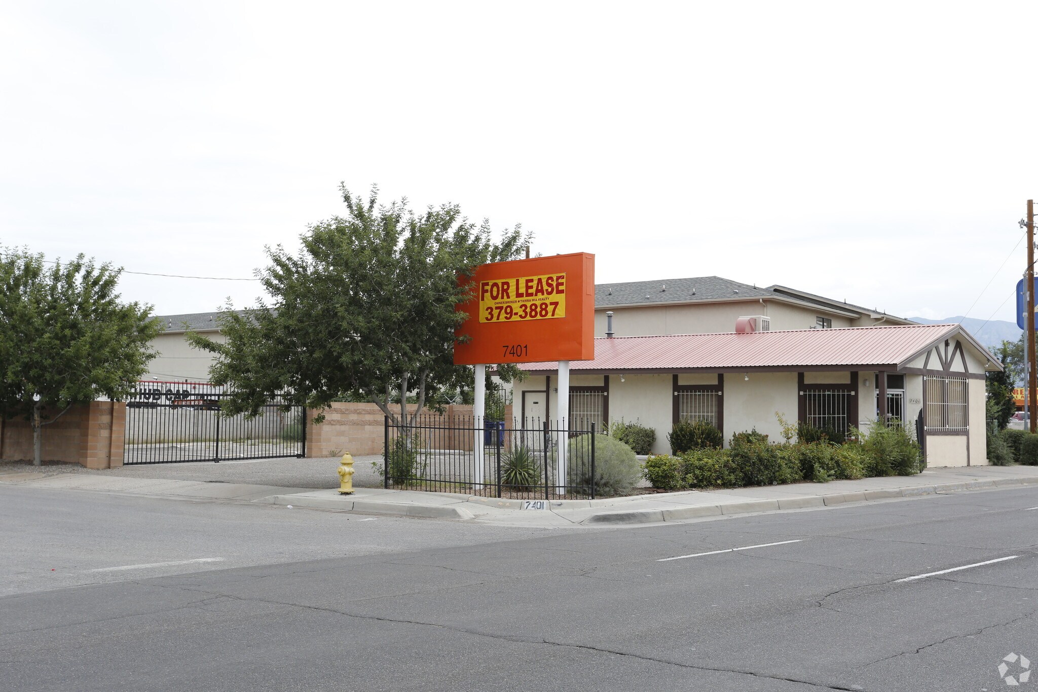 7401 Central Ave NE, Albuquerque, NM for sale Primary Photo- Image 1 of 1