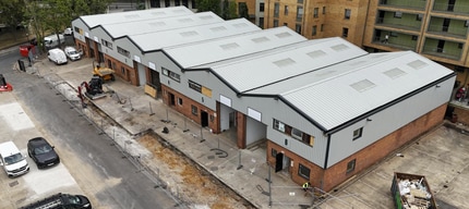 Langhedge Ln, London to rent Building Photo- Image 1 of 1