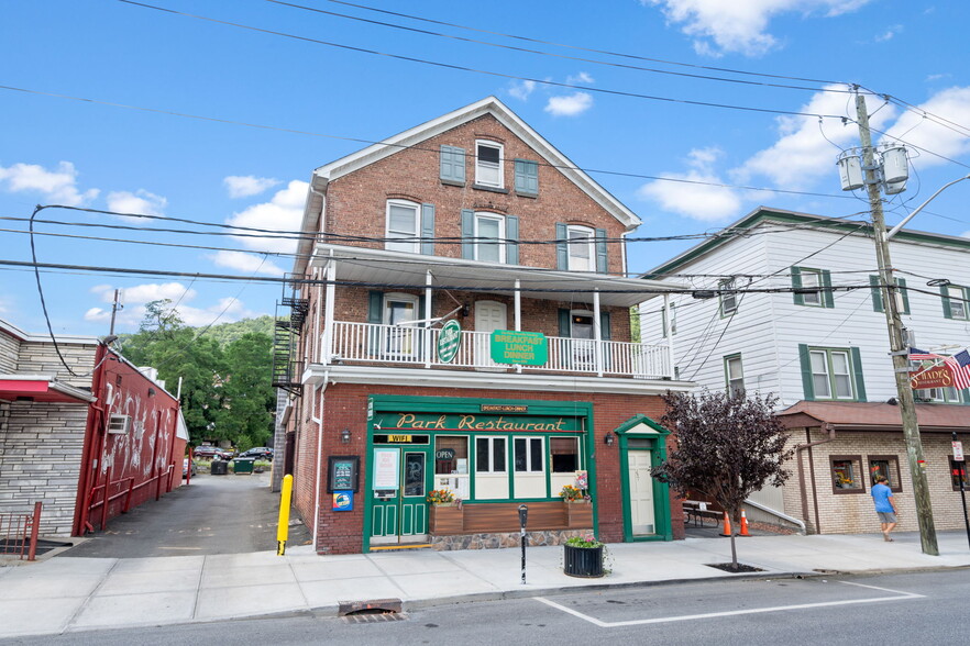 451 Main St, Highland Falls, NY for sale - Primary Photo - Image 1 of 1