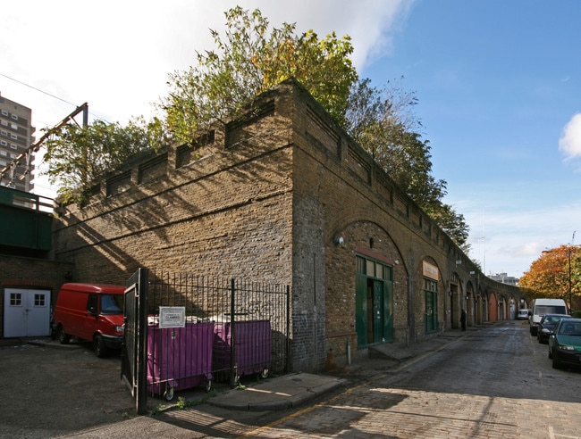 More details for Pinchin St, London - Light Industrial to Rent
