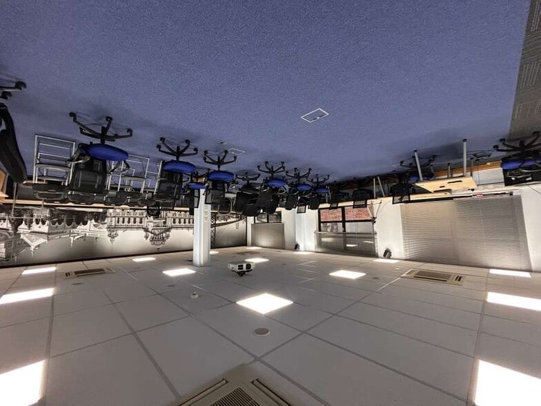 103-111 Donegall St, Belfast to rent - Building Photo - Image 1 of 3