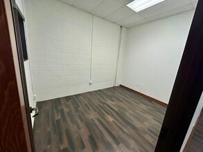 610 Elm St, McKinney, TX to rent Interior Photo- Image 2 of 6