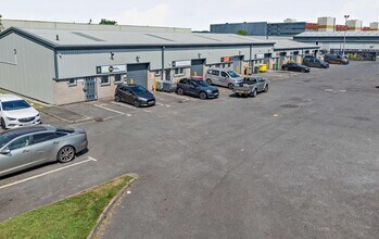 Croftwood Sq, Wigan to rent Building Photo- Image 1 of 3