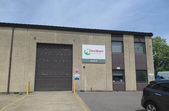 6-8 Midleton Industrial Estate, Guildford to rent Building Photo- Image 1 of 8
