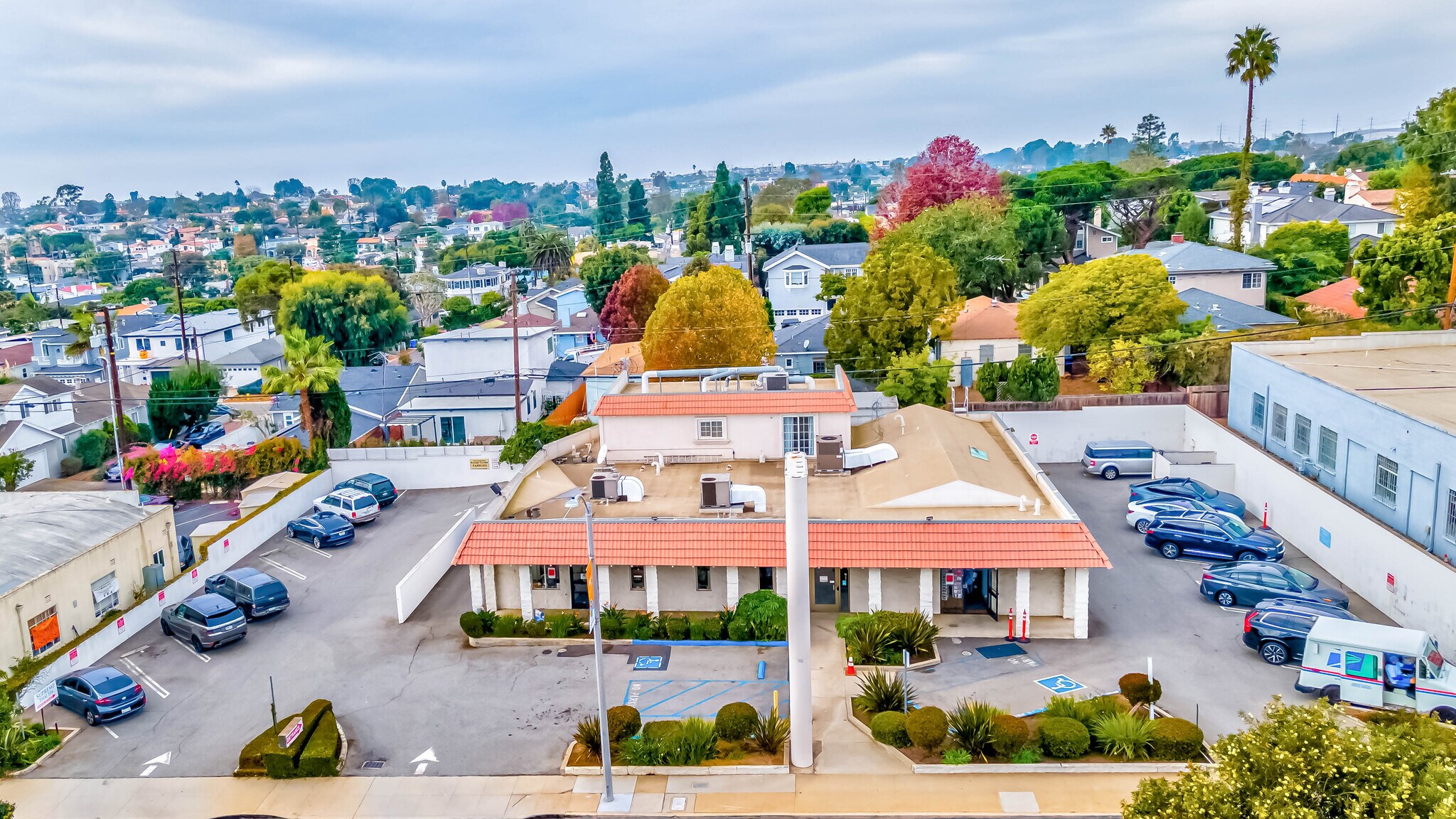 2709 N Sepulveda Blvd, Manhattan Beach, CA for sale Building Photo- Image 1 of 1