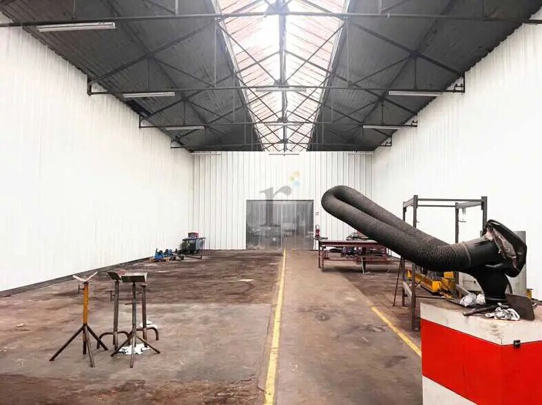 Office in Roubaix to rent - Interior Photo - Image 2 of 5