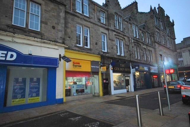 77-79 High St, Kirkcaldy to rent Building Photo- Image 1 of 5