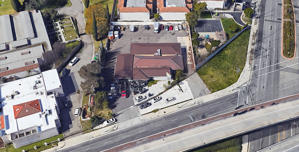 2165 S Manchester Ave, Anaheim, CA for sale - Building Photo - Image 2 of 20