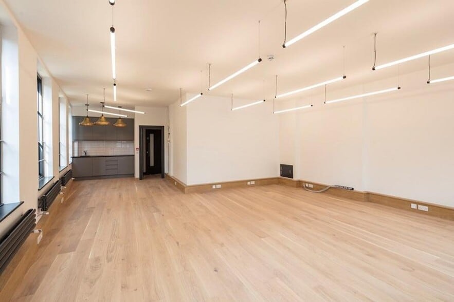 78A Luke St, London to rent - Interior Photo - Image 3 of 70