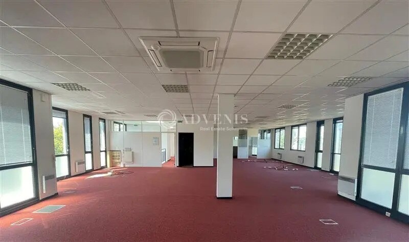 Office in Créteil to rent - Interior Photo - Image 2 of 15