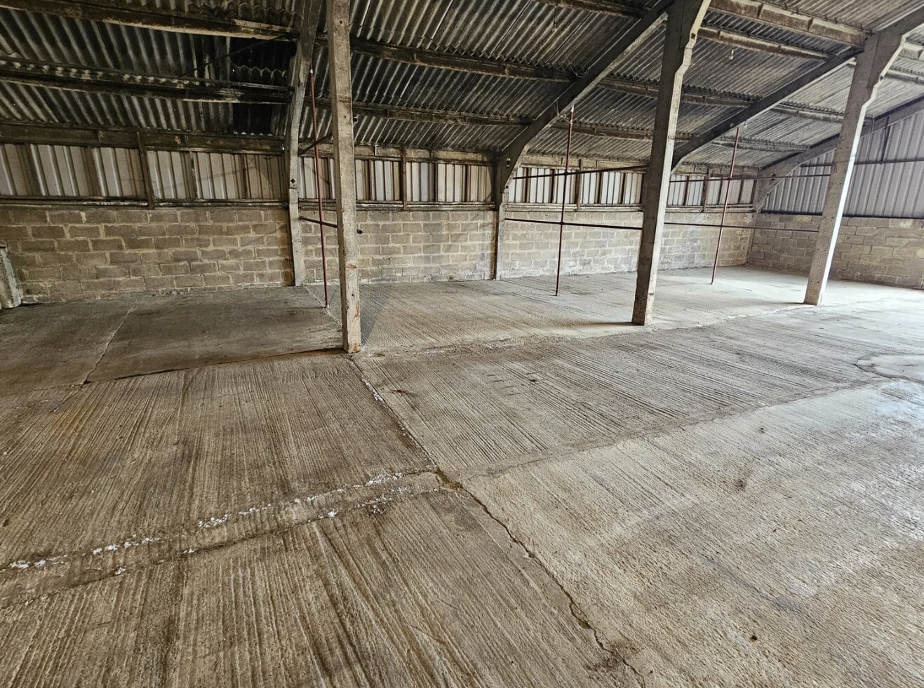 Beech Barn Farm, Enfield to rent Interior Photo- Image 1 of 3