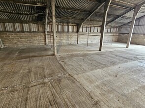 Beech Barn Farm, Enfield to rent Interior Photo- Image 1 of 3
