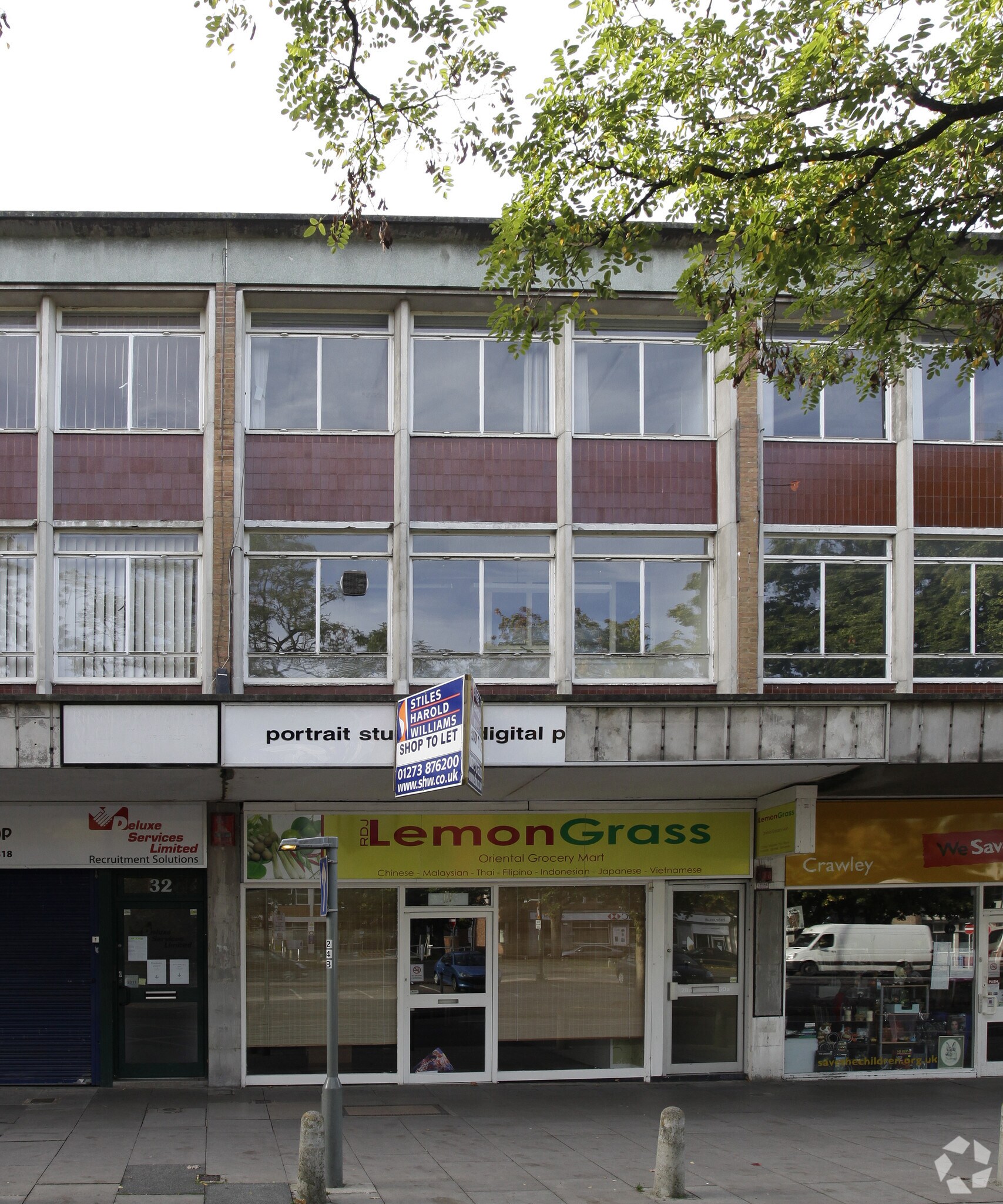 28-30 The Blvd, Crawley for sale Primary Photo- Image 1 of 1