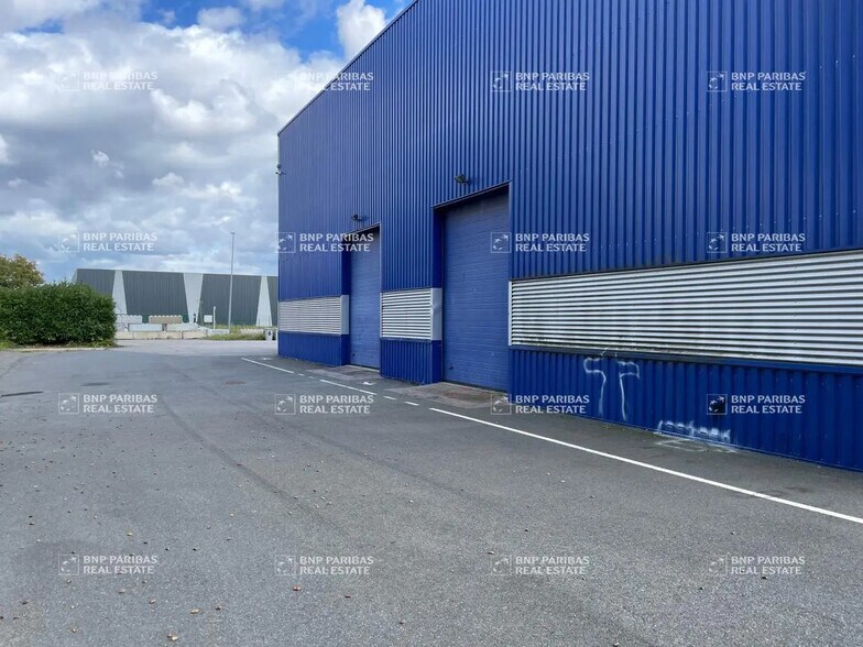 Light Industrial in Saint-Aignan-Grandlieu to rent - Building Photo - Image 3 of 11