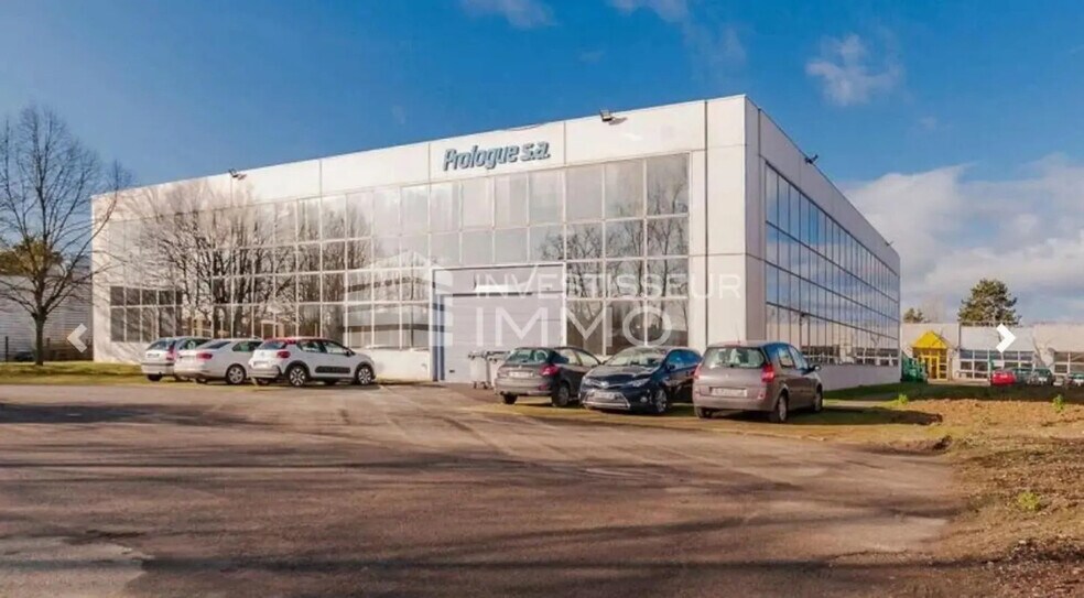 Light Industrial in Les Ulis to rent - Building Photo - Image 3 of 4