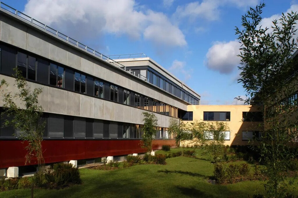 Vente Bureaux 665 m² - Photo 1