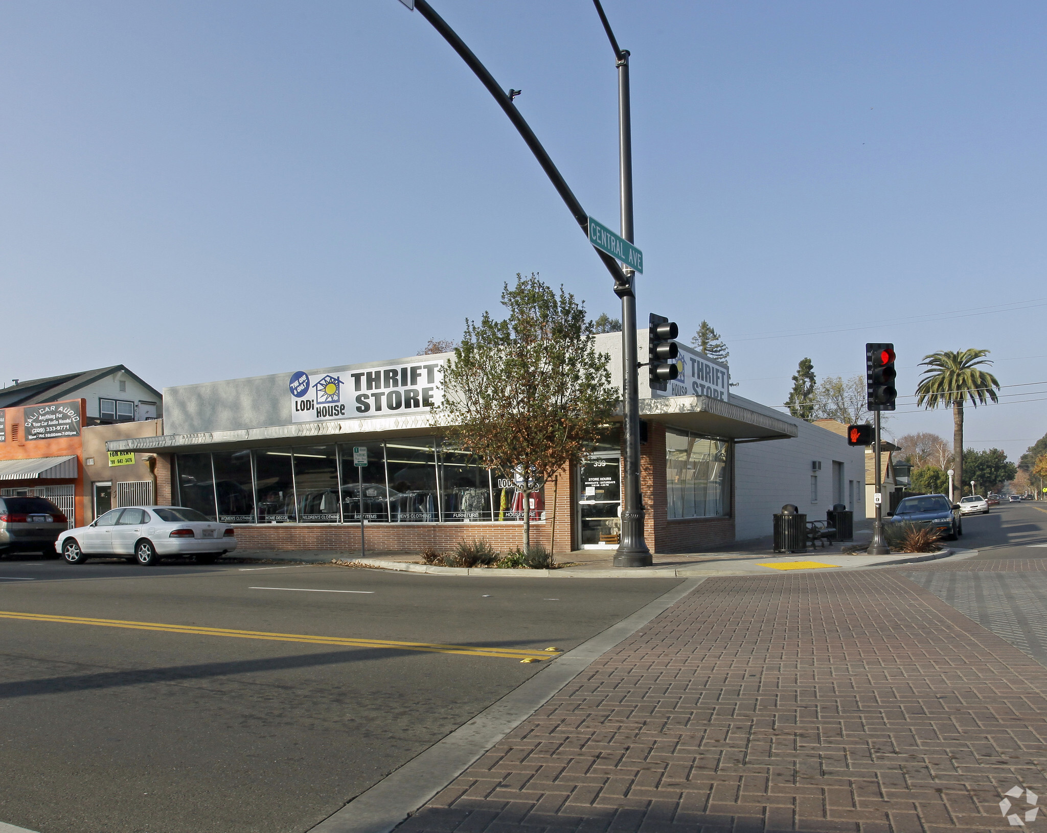 359 E Lodi Ave, Lodi, CA for rent Primary Photo- Image 1 of 9