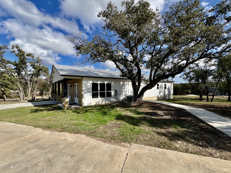 675 Ranch to Market 1869 rd, Liberty Hill, TX for rent - Building Photo - Image 3 of 15