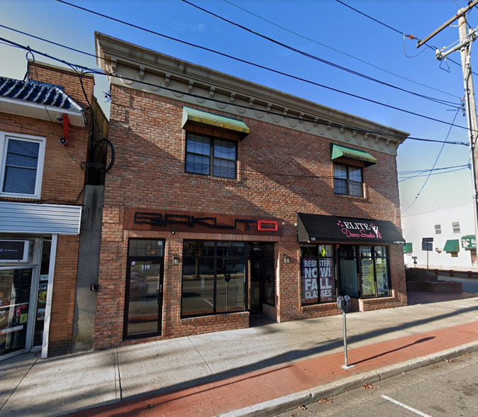 119-123 N Wellwood Ave, Lindenhurst, NY for sale - Building Photo - Image 1 of 1