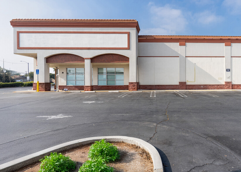 4909 Paramount Blvd, Lakewood, CA for sale - Building Photo - Image 3 of 3