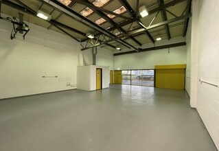 1-17 Kembrey Park, Swindon to rent Interior Photo- Image 1 of 1