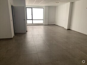 Retail in Ávila, Ávila to rent Interior Photo- Image 1 of 3