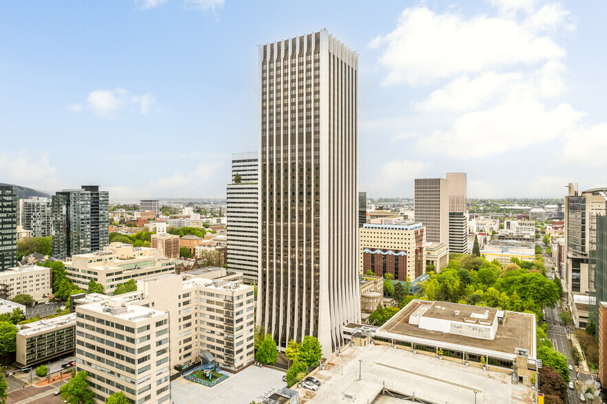 1300 SW Fifth Ave, Portland, OR for rent - Building Photo - Image 2 of 4