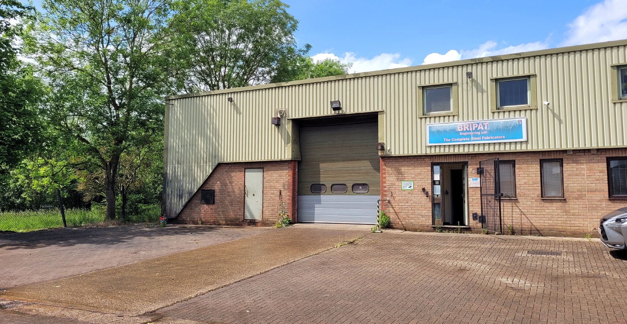 11-14 Steel Close, Eaton Socon to rent Building Photo- Image 1 of 2