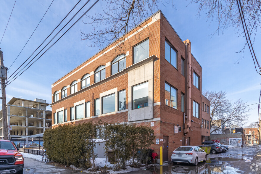 154 Av Laurier O, Montréal, QC for rent - Building Photo - Image 3 of 13