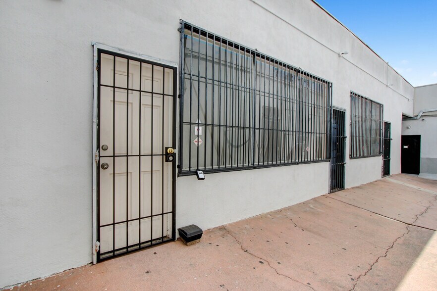 416-424 N Fairfax Ave, Los Angeles, CA for rent - Building Photo - Image 2 of 14