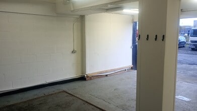 Prescot Rd, Liverpool to rent Interior Photo- Image 2 of 4