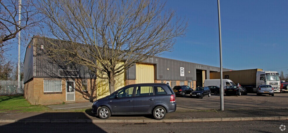 191-198 Camford Way, Luton for sale - Primary Photo - Image 1 of 1