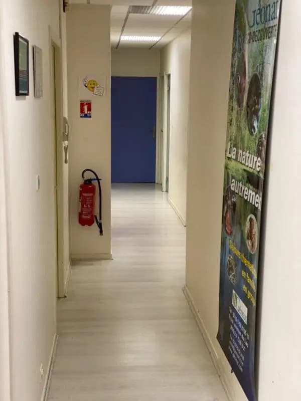 Vente Bureaux 125 m² - Photo 1
