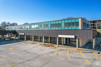 8005 Blondo St, Omaha, NE for sale Primary Photo- Image 1 of 1