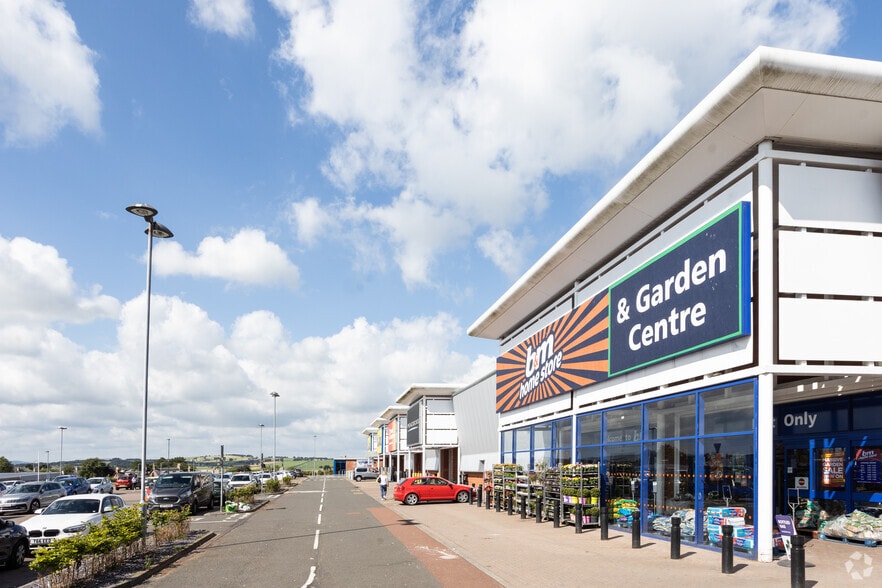 Old Market Rd, Lanark to rent - Building Photo - Image 2 of 4