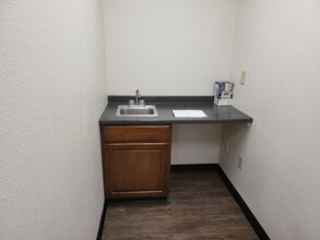 925 S Niagara St, Denver, CO to rent Interior Photo- Image 1 of 7