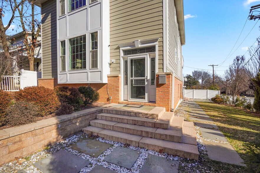 2701 Wisconsin Ave NW, Washington, DC for sale - Building Photo - Image 1 of 1