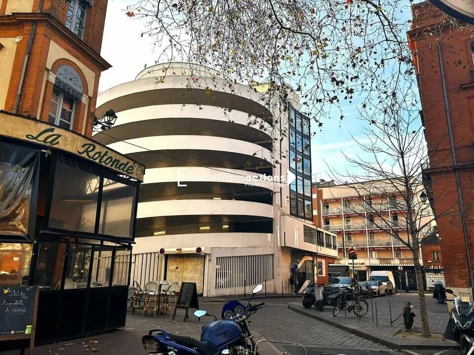 Retail in Toulouse to rent Building Photo- Image 1 of 5