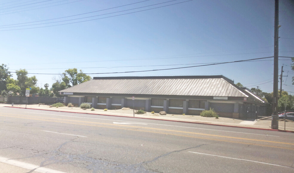 3855 N West Ave, Fresno, CA for rent - Building Photo - Image 1 of 7